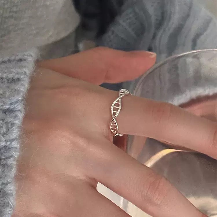 R10 ring