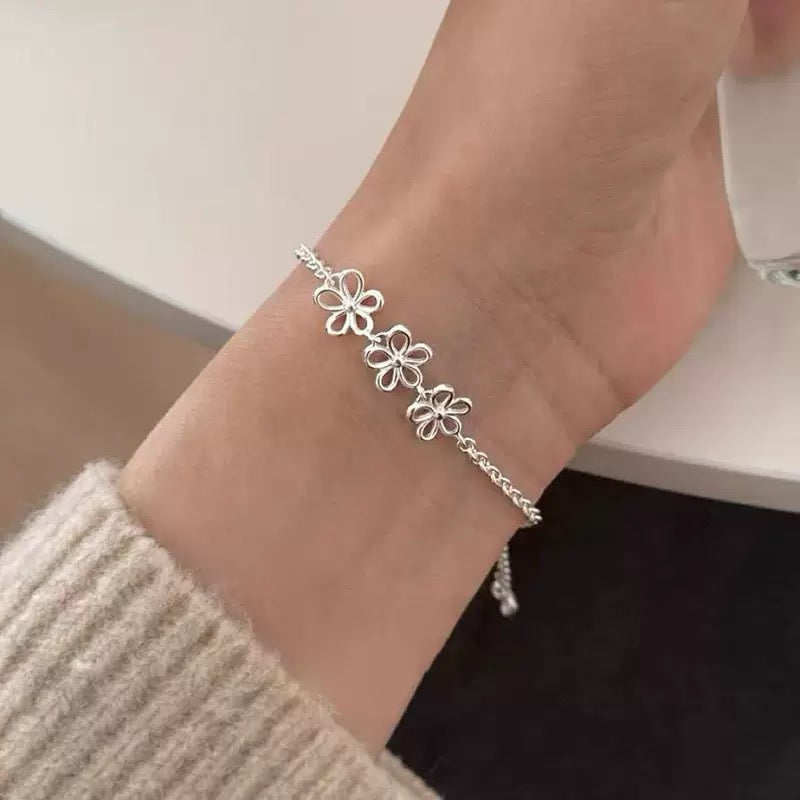 B02 bracelet