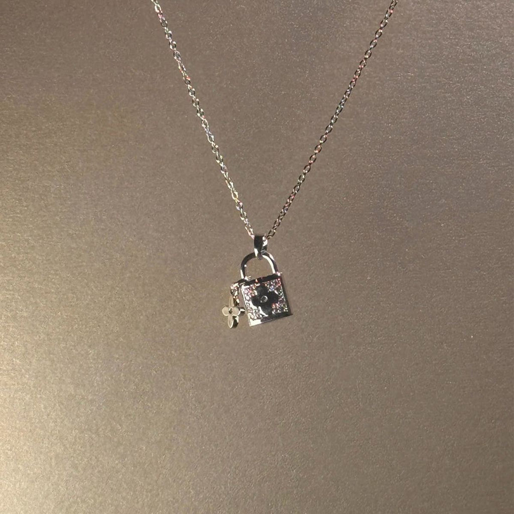N17 necklace