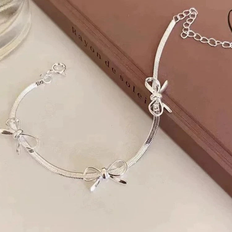 N08 necklace